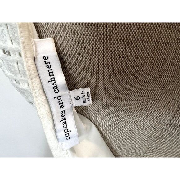 Cupcakes & Cashmere Matilda V Neck Crochet Dress in Ivory Size 6 - Picture 6 of 6